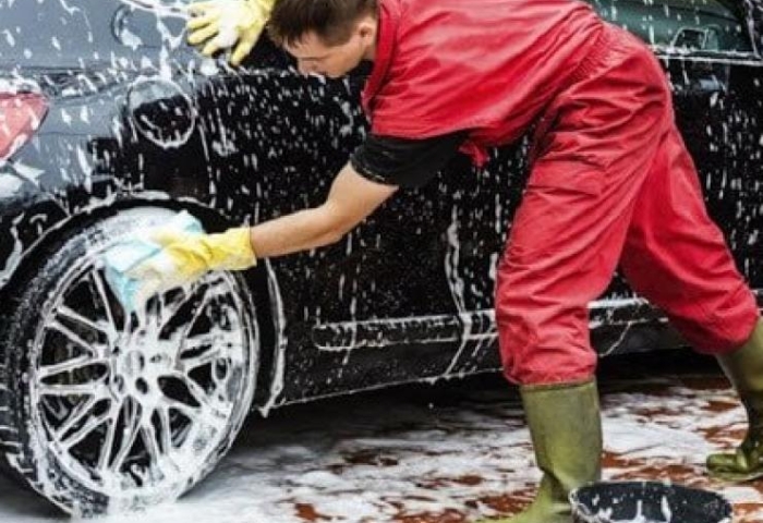 NHỮNG SAI LẦM XẢY RA KHI RỬA XE TẠI NHÀ