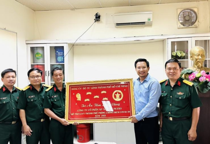 BỘ TƯ LỆNH TPHCM ĐẾN THĂM AP SAIGON PETRO ĐÃ HỖ TRỢ THÀNH PHỐ CHỐNG DỊCH