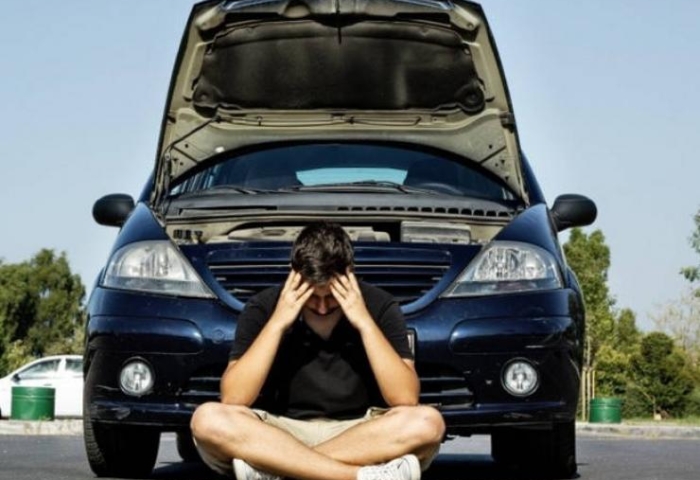 NGUYÊN NHÂN VÀ CÁCH XỬ LÝ Ô TÔ BỊ CHÁY NỔ?