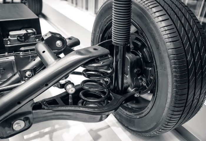 DẤU HIỆU NHẬN BIẾT XE Ô TÔ CẦN THAY GIẢM XÓC