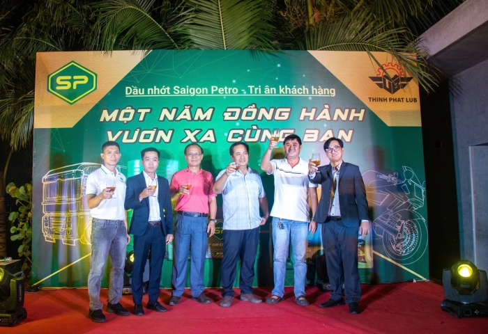 AP SAIGON PETRO, CÙNG NPP THỊNH PHÁT LUB TRI ÂN KHÁCH HÀNG TẠI PHÚ YÊN