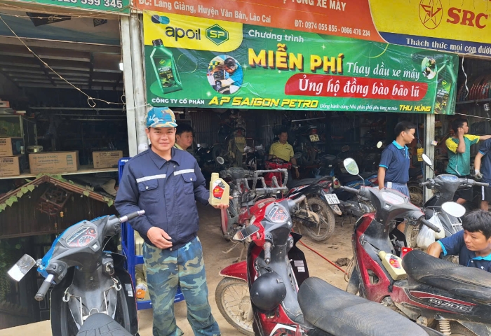AP SAIGON PETRO THAY NHỚT MIỄN PHÍ HỖ TRỢ ĐỒNG BÀO MIỀN BẮC MÙA LŨ